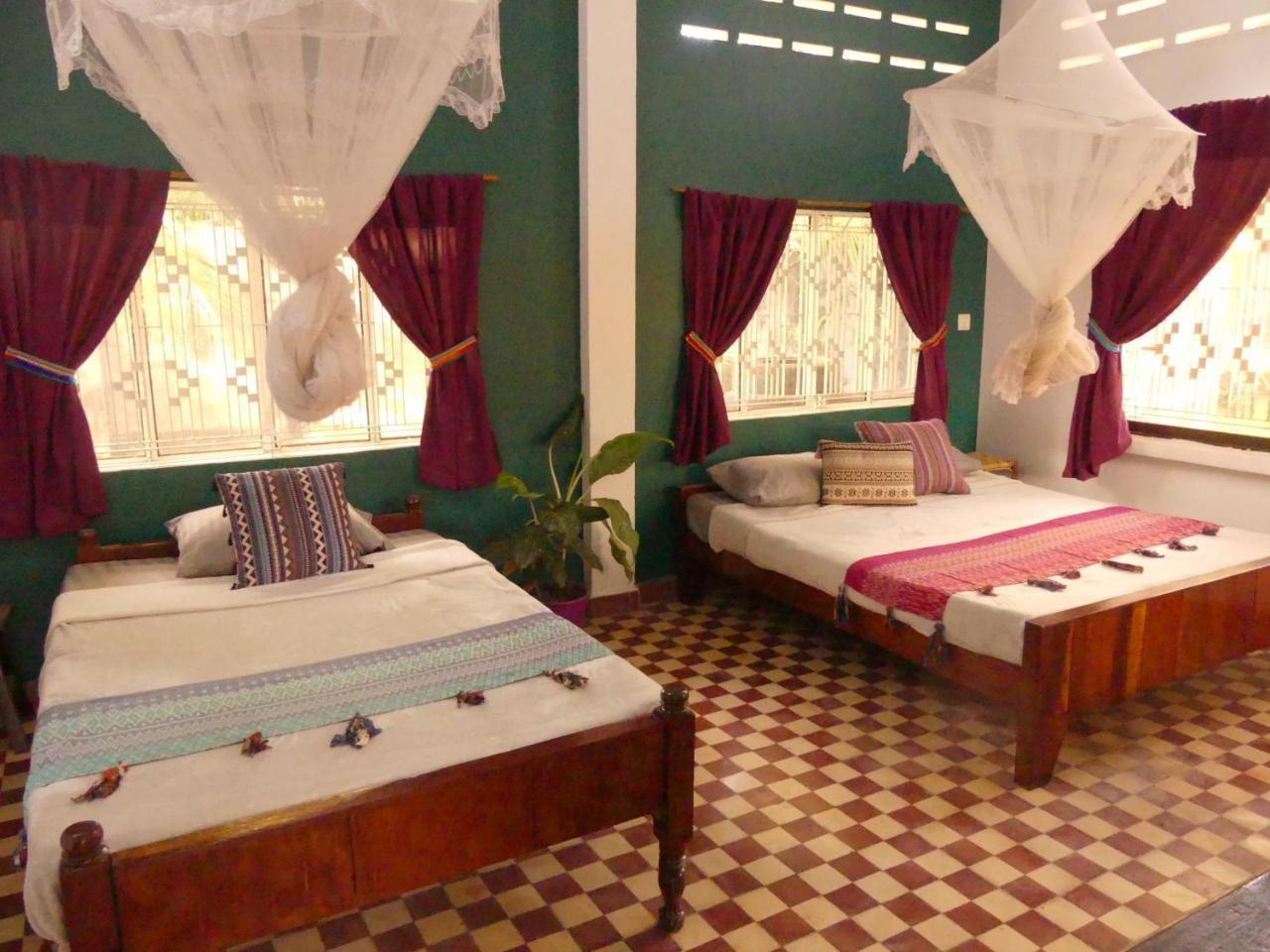 The Playground Bed & Breakfast Кампот Екстериор снимка