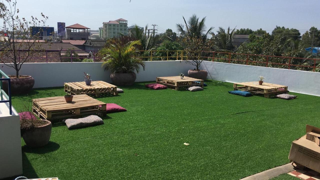 The Playground Bed & Breakfast Кампот Екстериор снимка
