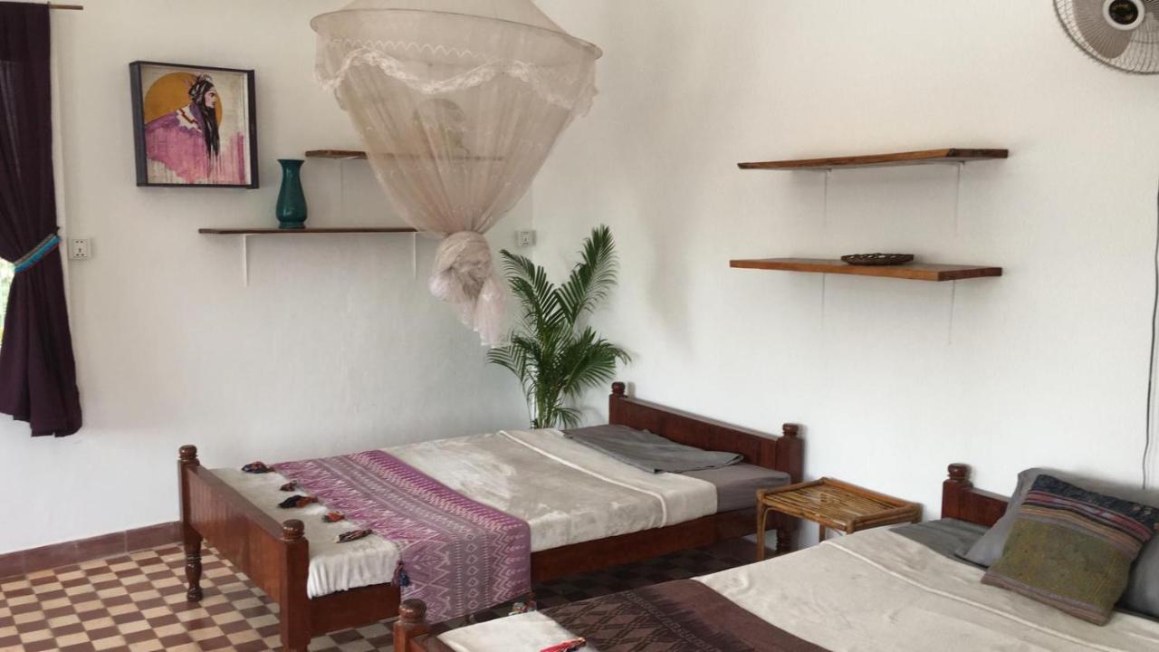 The Playground Bed & Breakfast Кампот Екстериор снимка