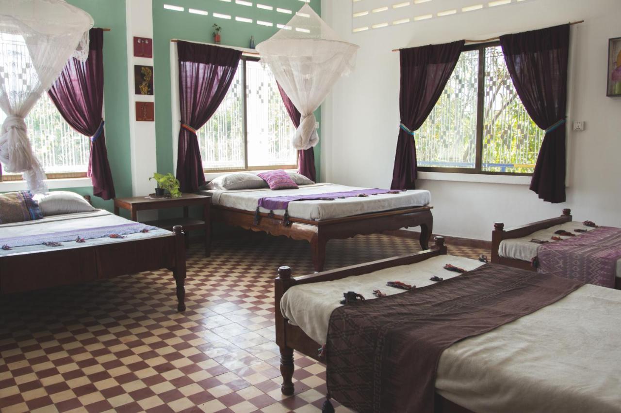 The Playground Bed & Breakfast Кампот Екстериор снимка