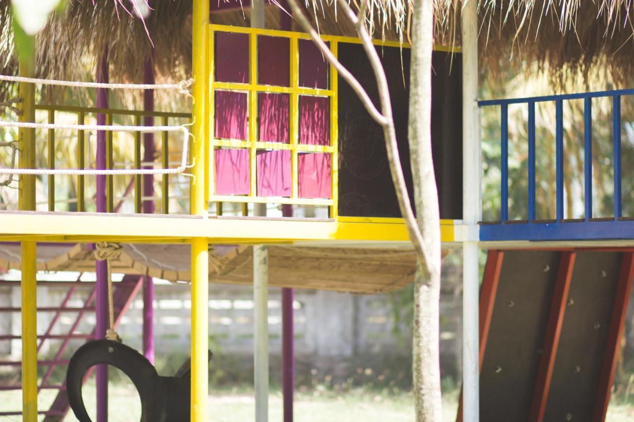 The Playground Bed & Breakfast Кампот Екстериор снимка